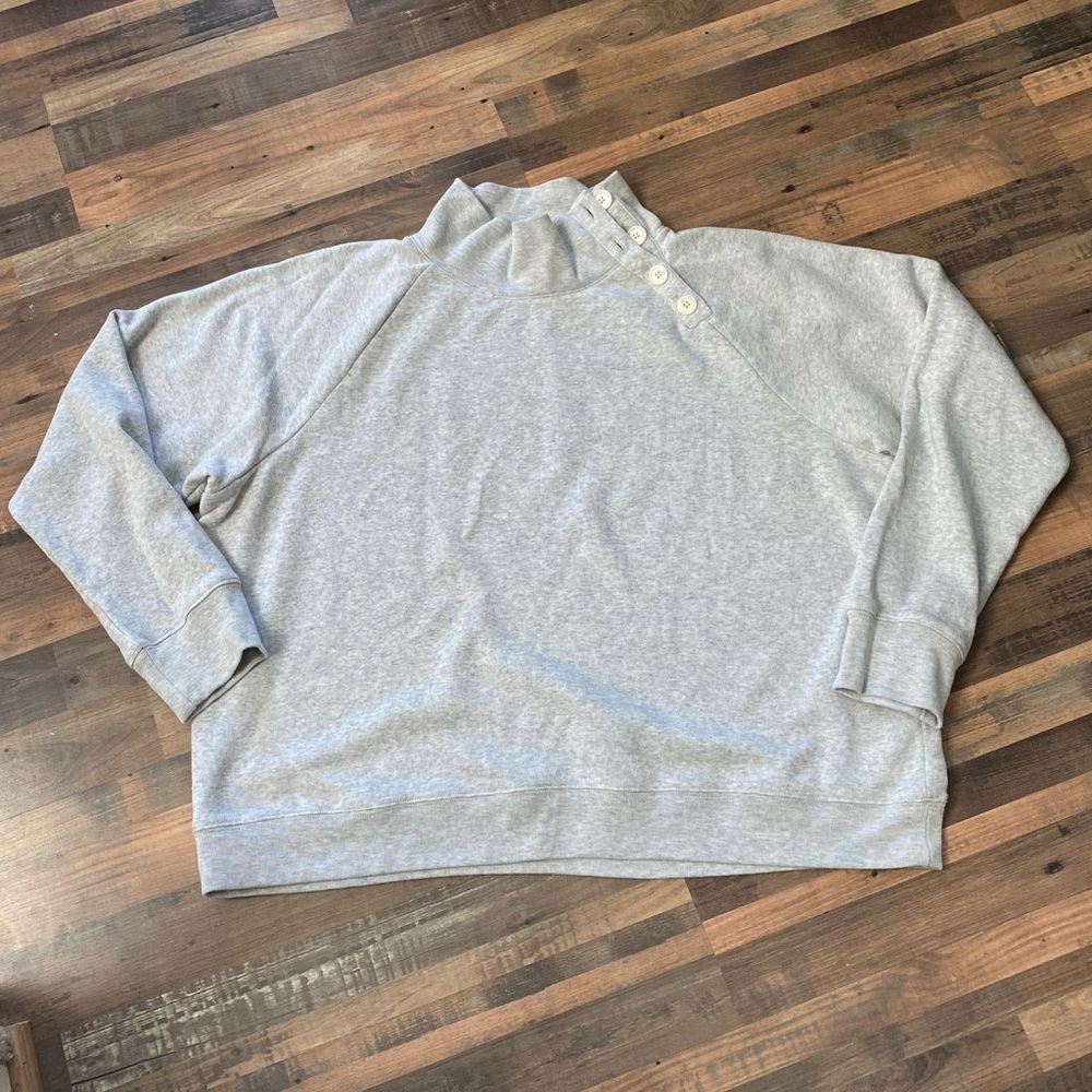J Crew Women’s Wide Button Collar Sweatshirt in Cloudspun Fleece